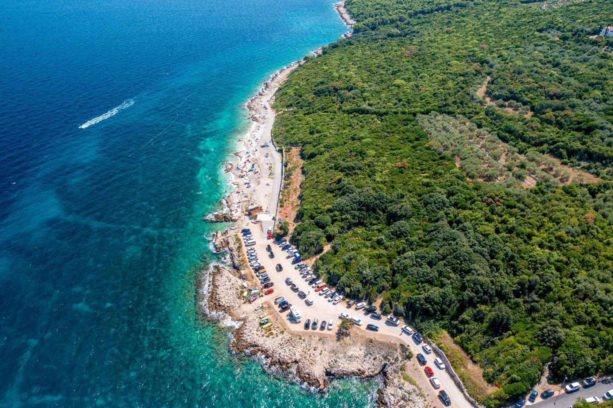Apartman Ema 4+2 Koromacno Bagian luar foto
